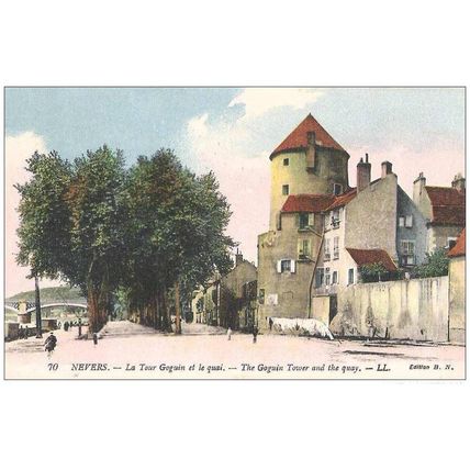 58 - Nevers - la tour Goguin et le quai