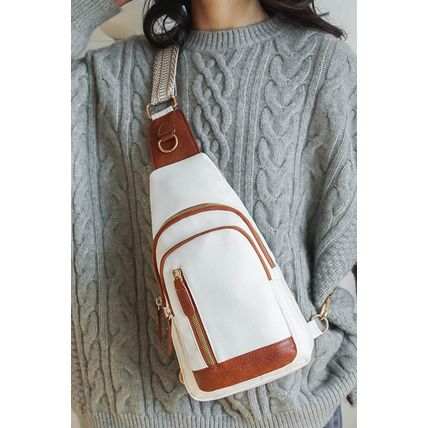 White Vintage PU Leather Zipped Crossbody Bag