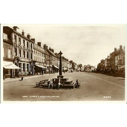 Yorkshire NORTHALLERTON High Street Postcard (Valentine 212819))