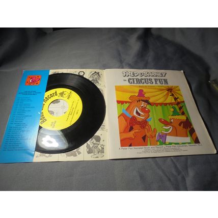 1974 FLINTSTONES Book & Record Set! Excellent Condition!! $10.00 obo!