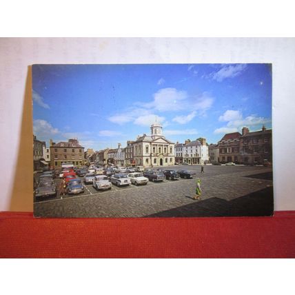 THE SQUARE AND COURT HOUSE, KELSO, SCOTLAND . used vintage postcard 1971 pm =