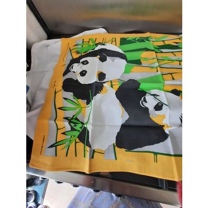VINTAGE WORLD WILD LIFE PANDA TEA TOWEL