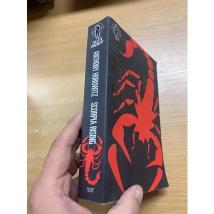2011 ANTHONY HOROWITZ "SCORPIA RISING" FICTION PAPERBACK BOOK (P3)
