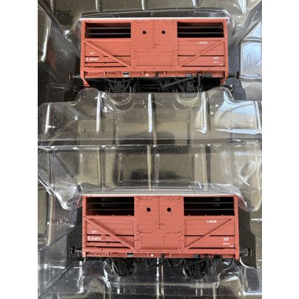 Pair of Oxford Rail 10 Ton Cattle Wagons Bauxite OR76CAT001 &OR76CAT001B, BNIB