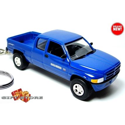RARE KEYCHAIN BLUE DODGE RAM 1500/2500 CLUB CAB TRUCK CUSTOM Ltd GREAT GIFT
