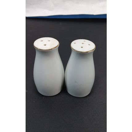 VINTAGE JAPAN SALT & PEPPER SHAKER SET FRUIT PATTERN BLUE PEAR - GREEN GRAPES