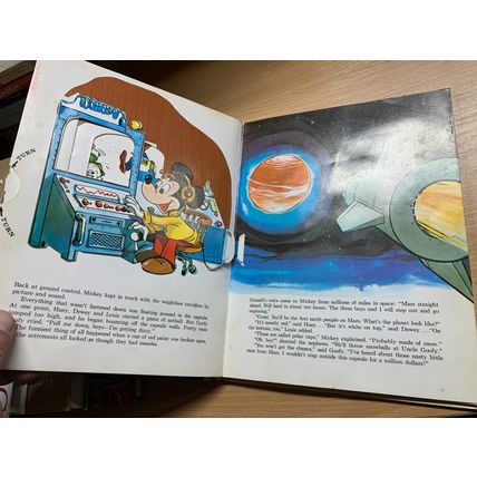 1970 WALT DISNEY'S DONALD DUCK THE POP UP ASTRONAUT VINTAGE HARDBACK BOOK (P4)