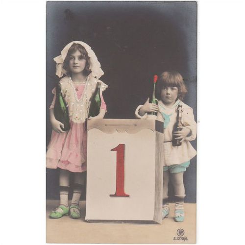 Two Young Children One Dressed In Pink One Dressed In Blue Postcard (CH138)