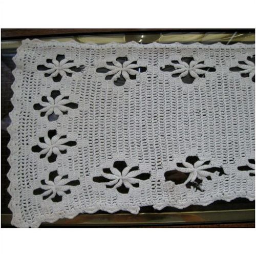 Vintage Retangle Natural Cotton Thread Crochet Doily -Dresser Scarf 35"x 10 1/2"