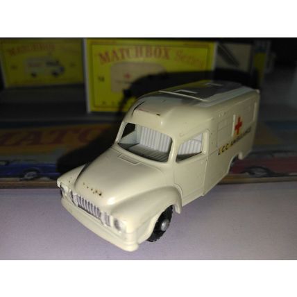 Matchbox - No14 Bedford Ambulance - Copy/Replica box