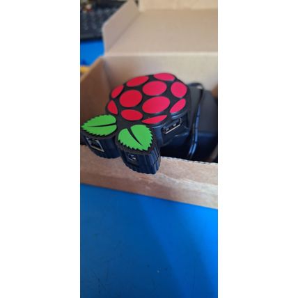 PiHUB (UK) - Powered 4 Port USB Hub Raspberry Pi (2025)