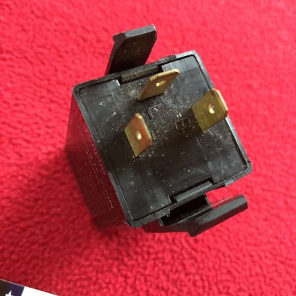 Hyundai HMC Turn Signal Flasher Unit 12V 95550-21050 Excel