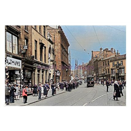 ptc3072 - Yorks. - Busy early Dewsbury Northgate by Barclays Bank - print 6x4