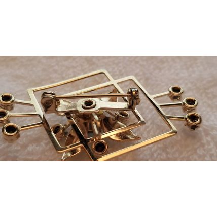 Vintage Gold Tone Square Flower Brooch