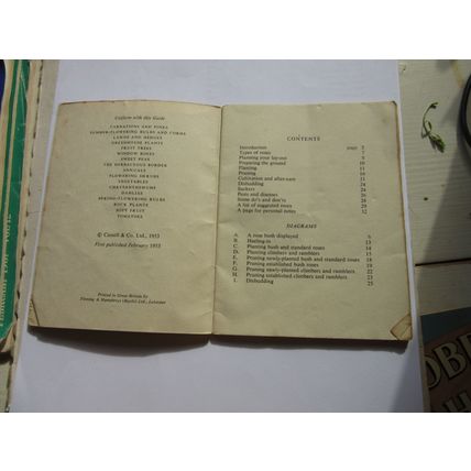 MR CUTHBERT'S GUIDE TO GROWING ROSES 1953 1st ed pocket book 32 pages =