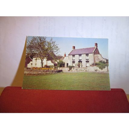 THE GREEN & MUSTAY HOUSE, TOCKINGTON, Gloucestershire unused vintage postcard =
