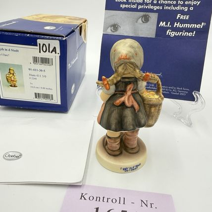 Hummel Goebel Do I Dare? #2248 Girl W/Basket Figurine Porcelain Germany Boxed
