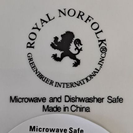 NEW Lot 4 Royal Norfolk BLUE BURST 7 1/2" Salad PLATES Spiral Tie Dye Serving