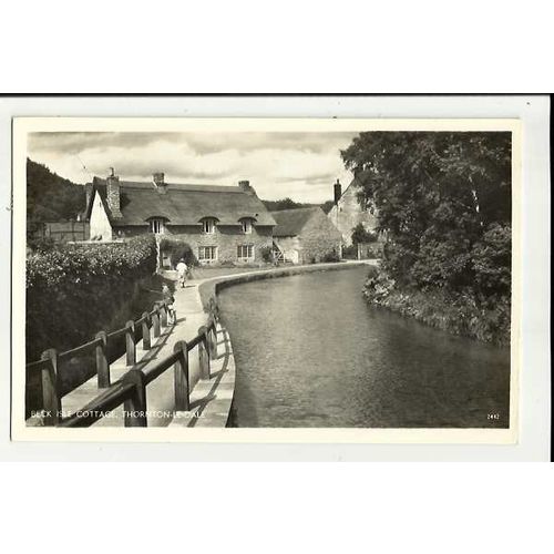 Yorkshire THORNTON LE DALE Beck Isle Cottage Postcard (2442)