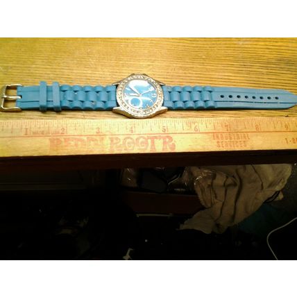 LADIE'S VIVANI SILICONE RUBBER BLUE BAND RHINSTONE WATCH-NEW BATTERY