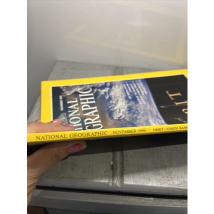 National Geographic Magazine November 1996 - Vintage Collectable ....o