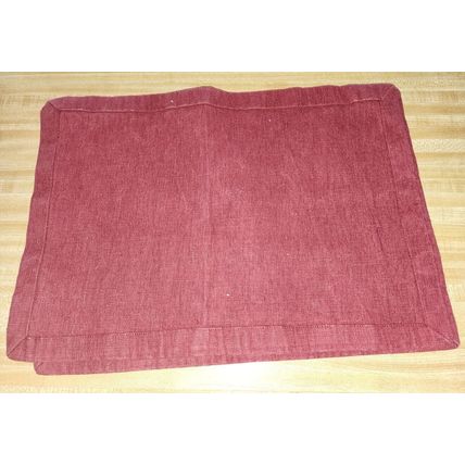 6 Christmas Fabric Placemats 2 Burgundy 2 Merry Christmas 2 Holly & Ornaments