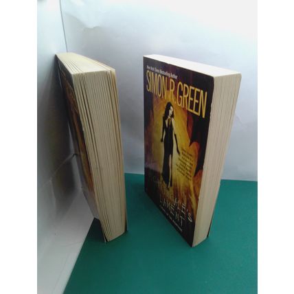 Nightingale's Lament, by Simon R GREEN PB