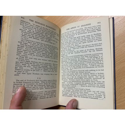 ANTIQUE H G WELLS "THE RESEARCH MAGNIFICENT" FICTION SMALL HARDBACK BOOK (P3)