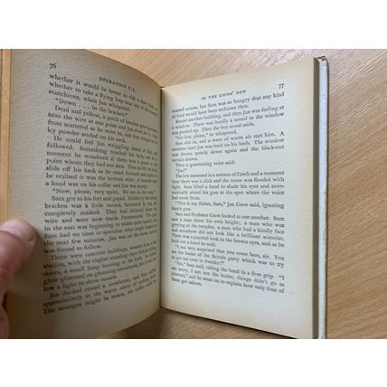 VINTAGE "OPERATION V.2." A R CHANNEL WW2 FICTION HARDBACK BOOK (P3)