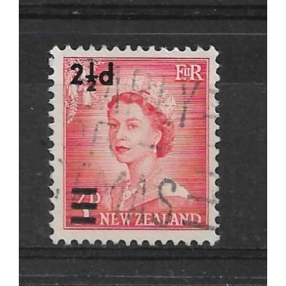 NewZealand.SG808 2 1/2d on 3d Queen Elizabeth II (Vermilion).Fine Used.Oct21b