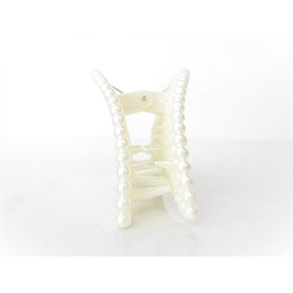 White acrylic heart hair claw clip with faux pearls for fine thin hair