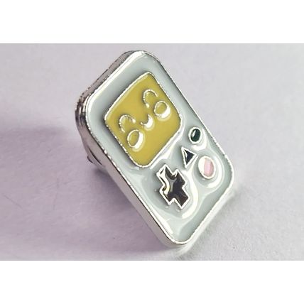 Beautiful Novelty Handheld Happy Video game Console Metal Pin Badge