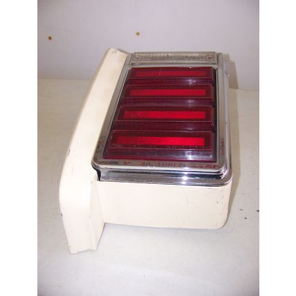 1983 FORD CROWN VICTORIA RH TAILLIGHT W/ QUARTER EXTENSION OEM #1AB-5428058