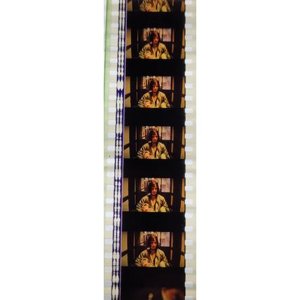 Pk GEB - M - MIX - b 032F . 1 STRIP OF 5 - 35MM FILM CELLS. ( Leon )