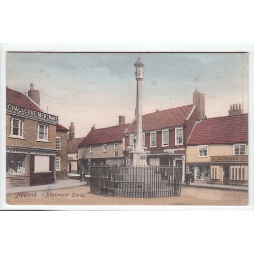 The Beaumont Cross Newark Postcard Nottinghamshire 51740