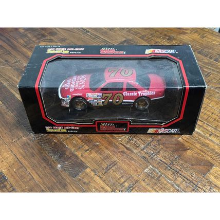 1992 Racing Champions 1/24 Diecast Car Medford #70 JD McDuffie Nascar Stock