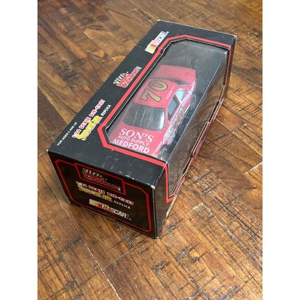 1992 Racing Champions 1/24 Diecast Car Medford #70 JD McDuffie Nascar Stock