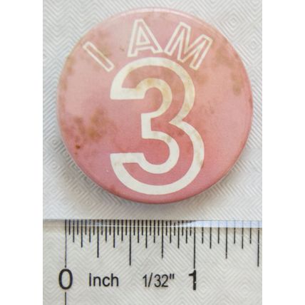 I am 3 Badge - pink