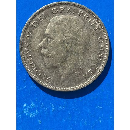 GB 1930 SILVER HALFCROWN COIN KING GEORGE V. IN GOOD VERY FINE GRADE.