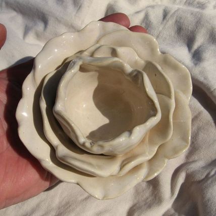 HMK Clay Flower 4.5 Inches Paperweight Accent Piece