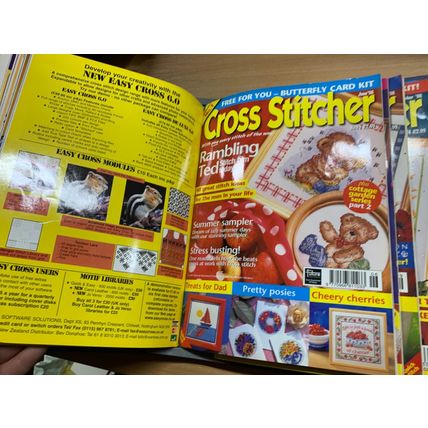 12 x 1998 CROSS STITCHER MAGAZINES IN NEEDLECRAFT BINDER (P14)