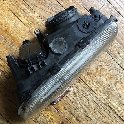 Volvo 8628617 Headlight Headlamp Head Light Lamp Assembly Left OEM C70 S70 V70