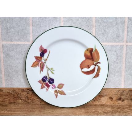 Royal Worcester Evesham Vale | Small Fruit Plate 6.5 inch | Green Rim Vintage