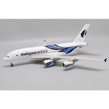 AIRBUS A380 MALAYSIA AIRLINES REG: 9M-MNB WITH STAND - JC WINGS JC20057 1/200