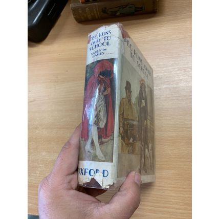 RARE* 1933 NANCY HAYES "PEG RUNS AWAY TO SCHOOL" FICTION HARDBACK BOOK (P4)