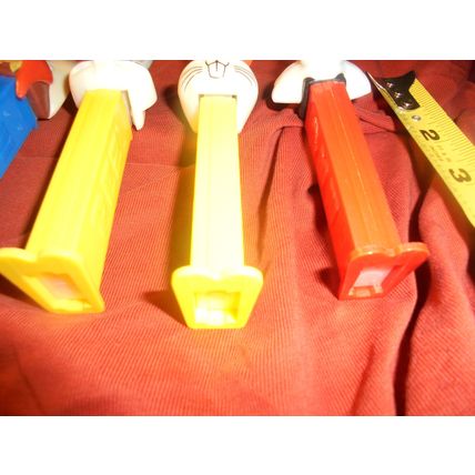 LOT of 8 Loose CHARACTERS Feeted PEZ Dispensers! $15.00 or Best Offer!!