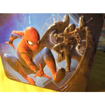 SPIDER-MAN HOMECOMING 2017 Metal Lunchbox! $8.00 OBO!