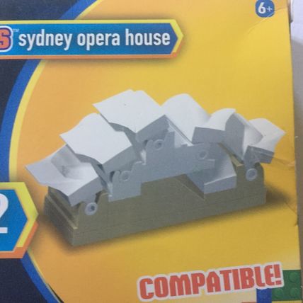 NEW Make It Blocks Sydney Opera House Set - 22 pieces