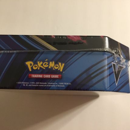 New Pokemon Holo Zamazenta Premium Tin