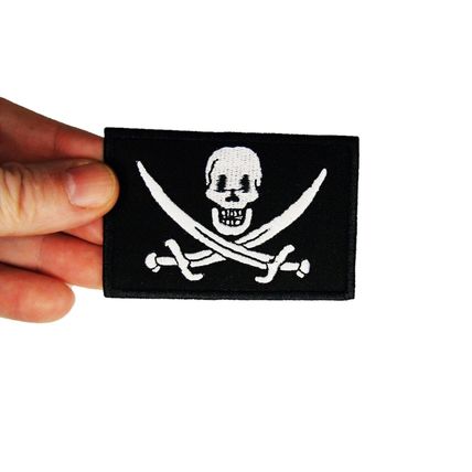 Iron On Patch Skull Crossbones Sew Badge Embroidered Patches Pirate White P323